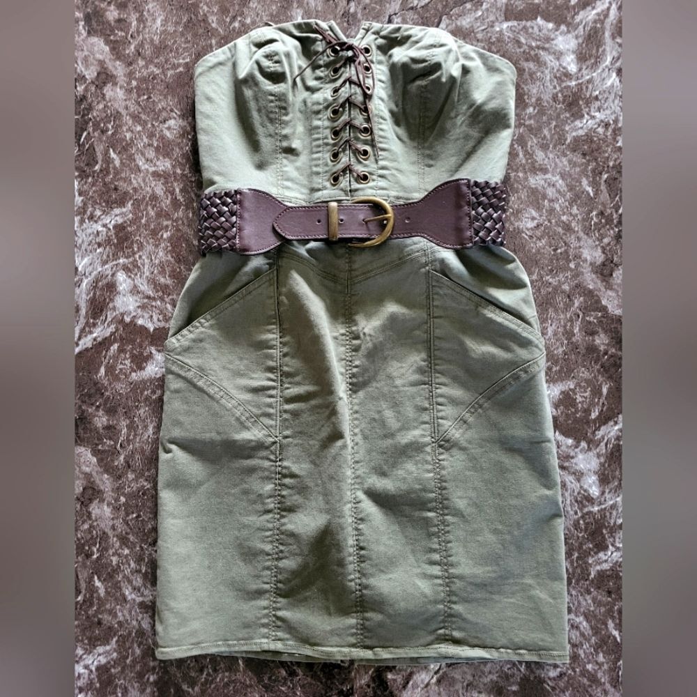 GUESS size 6 Green Strapless Dress with Belt